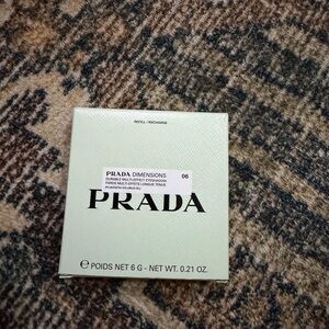 Prada Dimensions Multi-Effect Eyeshadow 06 Pulp